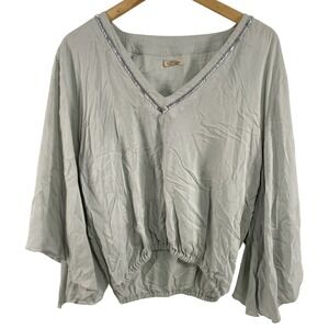 Khush Top Womens XS Gray Flutter Sleeve V Neck Boho Blouse Sequin Trim Rayon